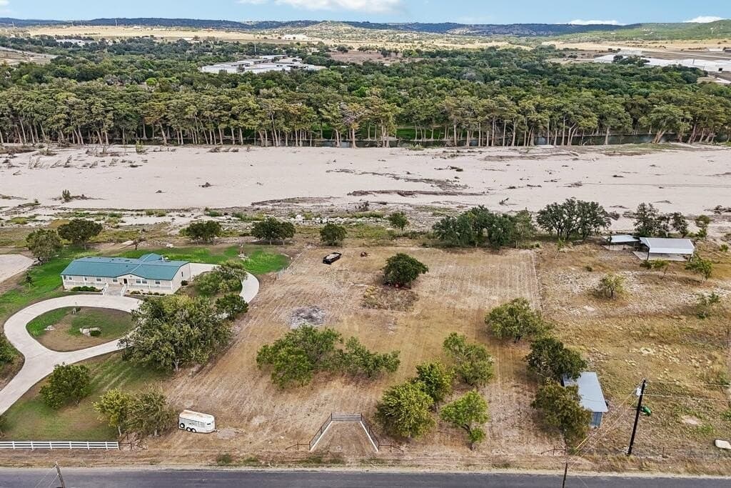 3.79 acres in Kerr County - photo 10