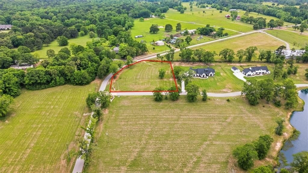 1.36 acres in Smith County gallery image 2