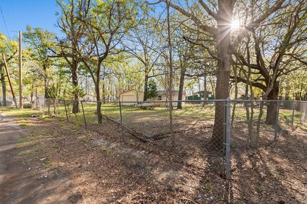 0.2 acres in Henderson County gallery image 2