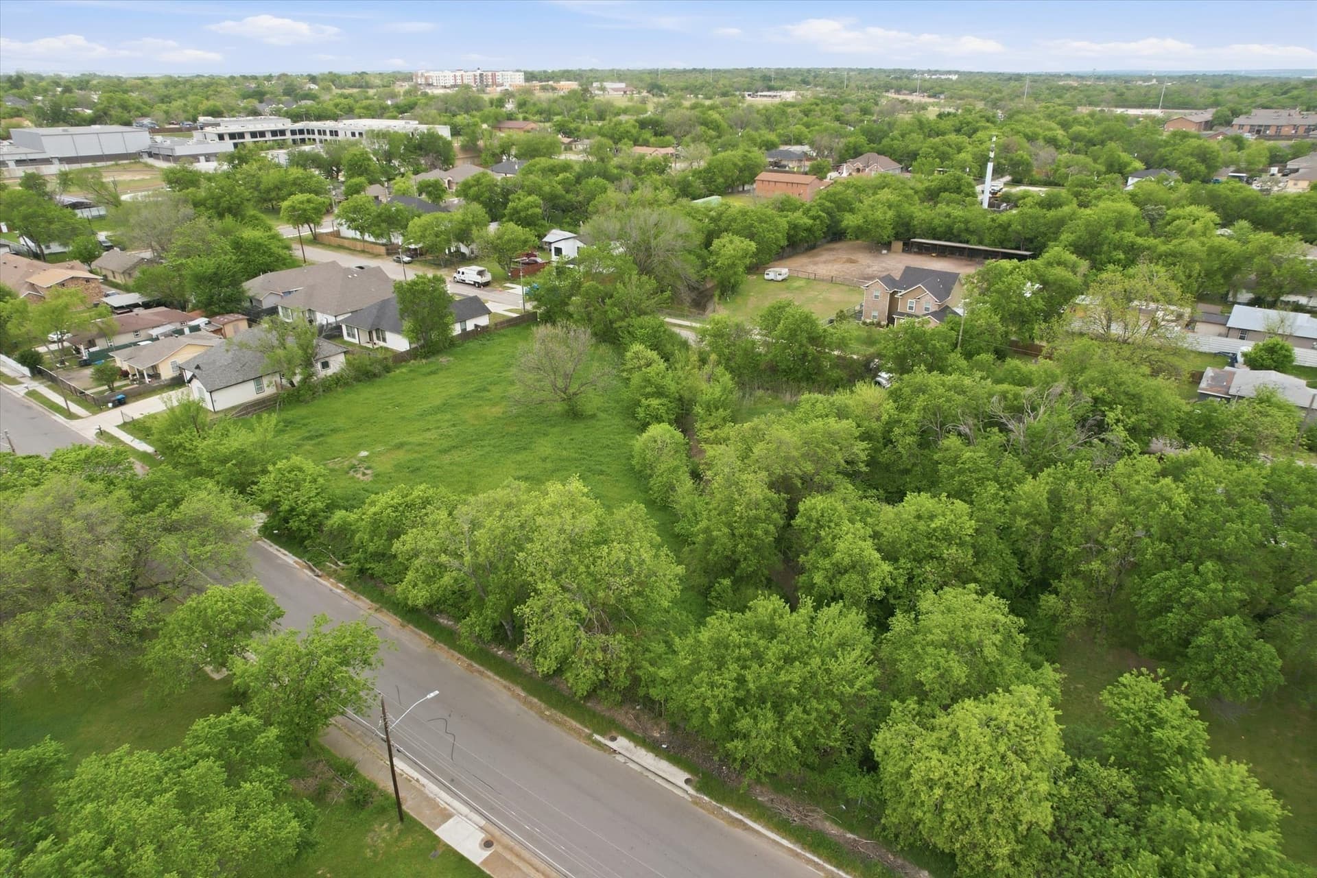 0.87 acres in Tarrant County featured view