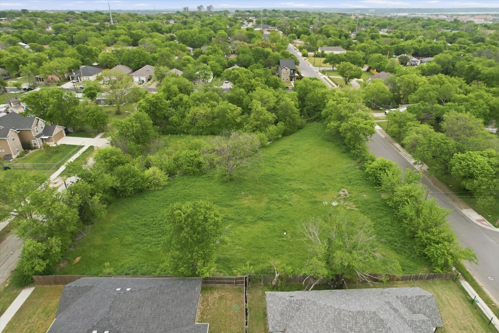 0.87 acres in Tarrant County - photo 9