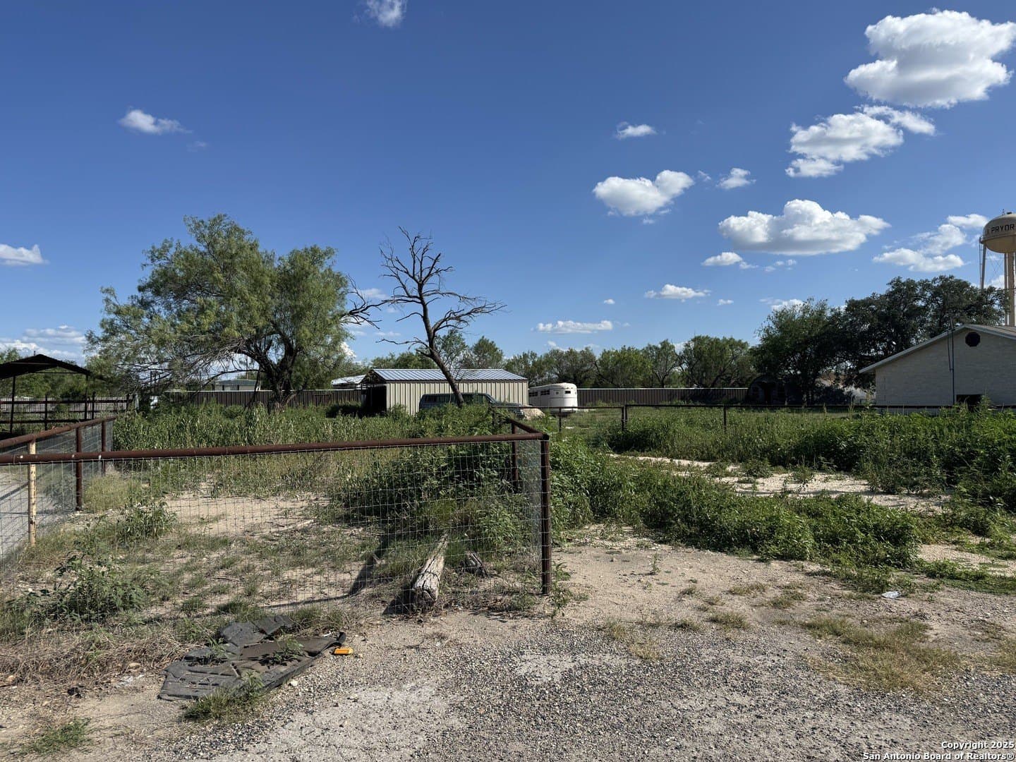 0.38 acres in Zavala County gallery image 3