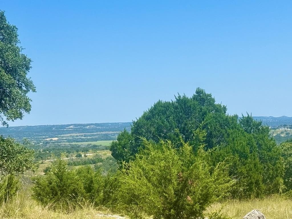 5.07 acres in Kerr County - photo 3