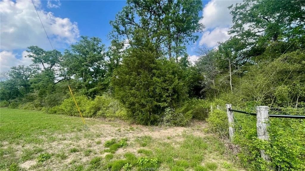 5.51 acres in Robertson County featured view