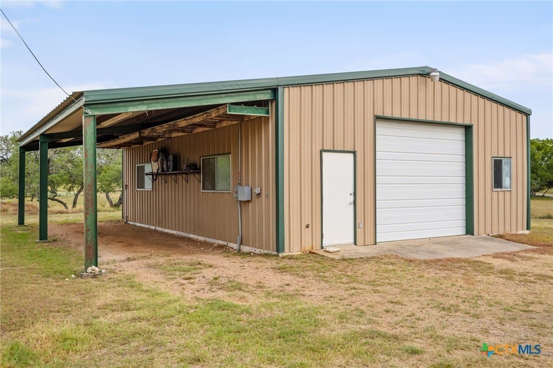 10.93 acres in Gillespie County - photo 41
