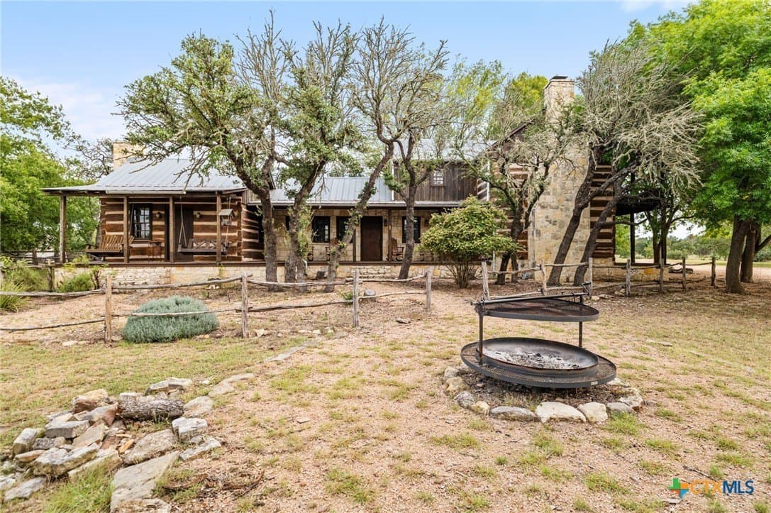 10.93 acres in Gillespie County - photo 37