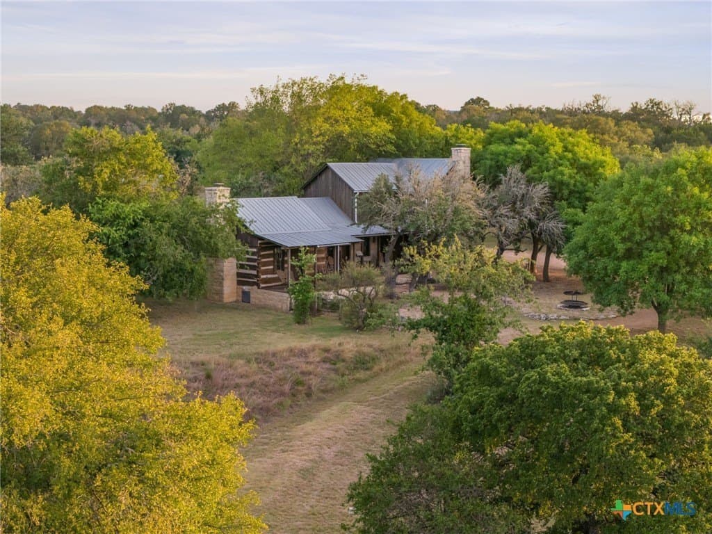 10.93 acres in Gillespie County