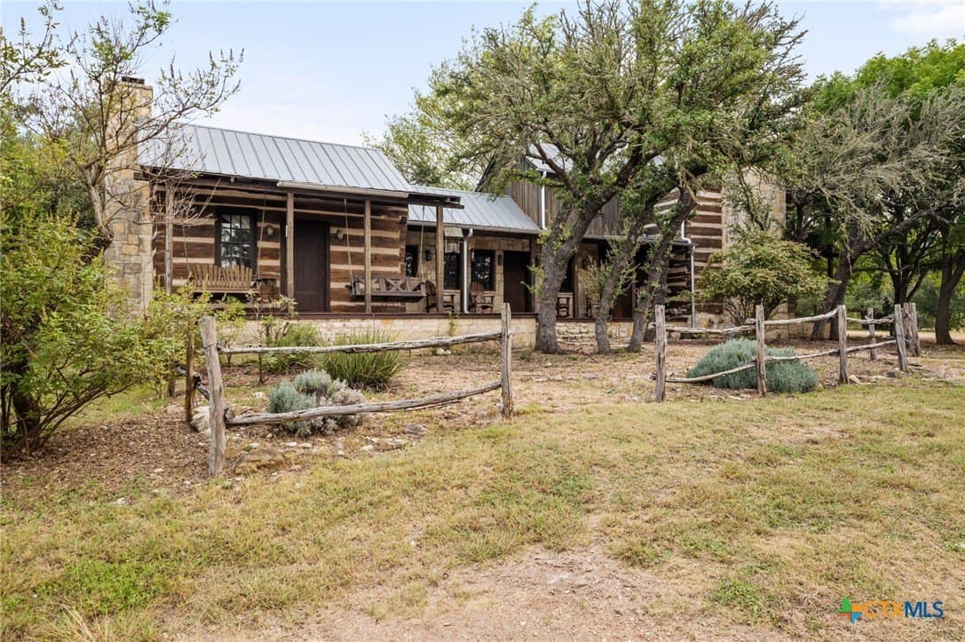 10.93 acres in Gillespie County - photo 35