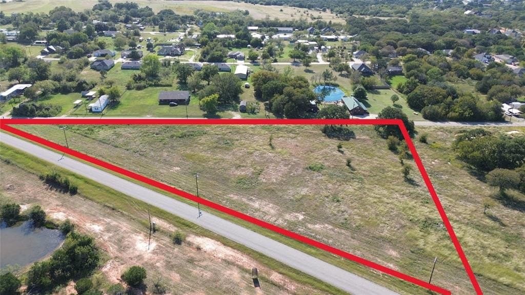 3.67 acres in Hood County