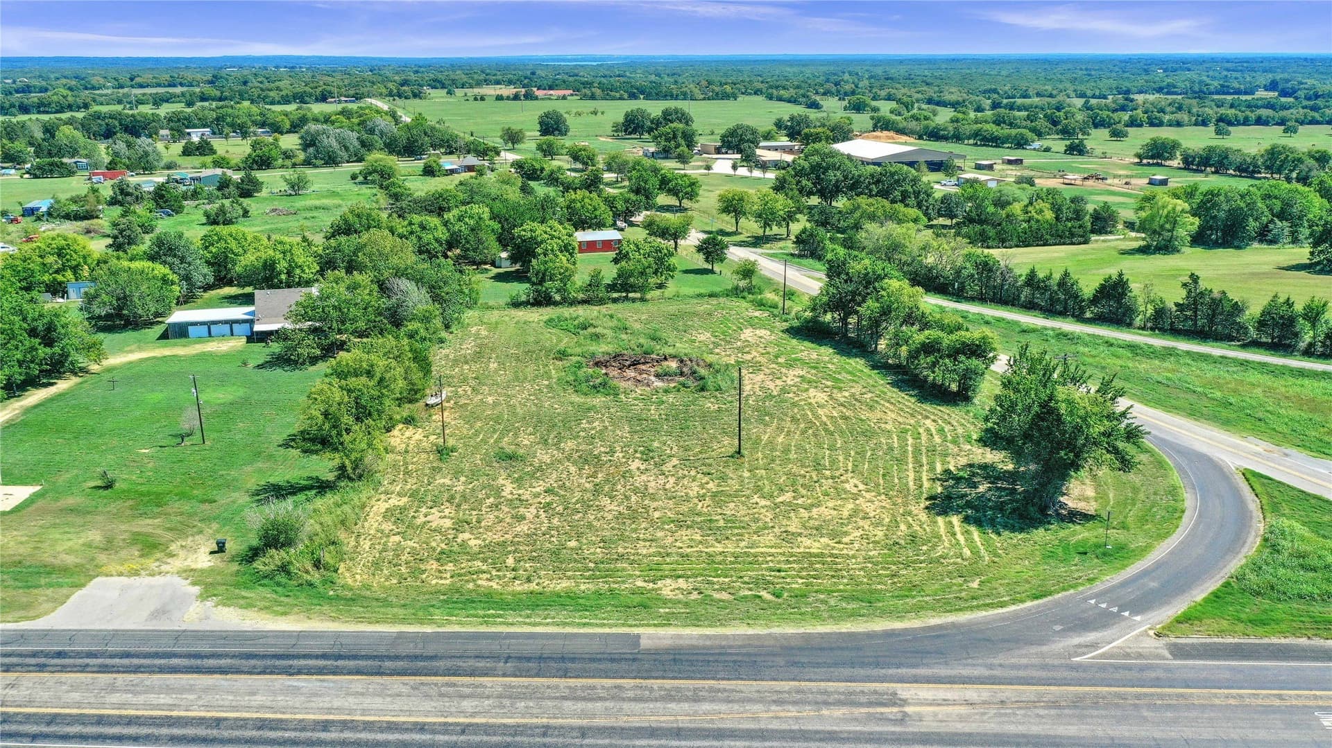 1.98 acres in Grayson County gallery image 3