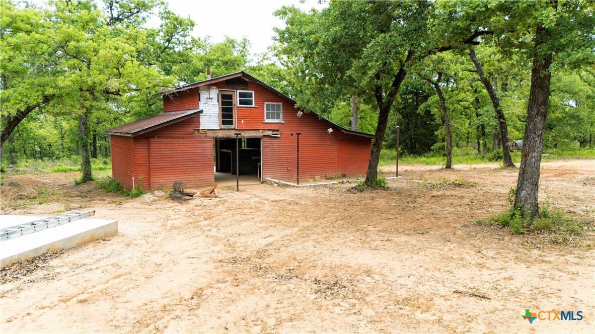 30.8 acres in Milam County gallery image 4