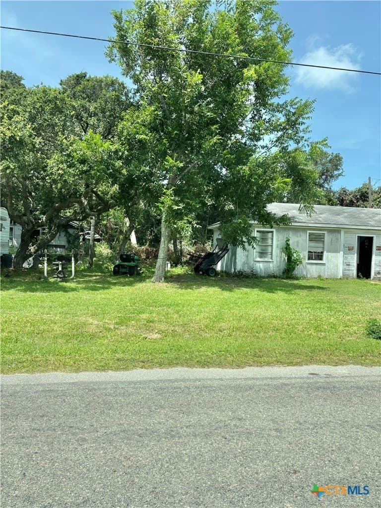 0.72 acres in Calhoun County - photo 12