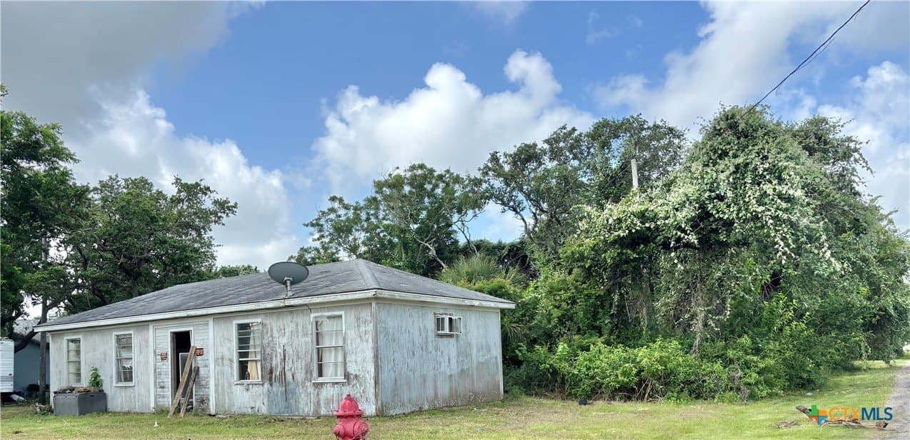 0.72 acres in Calhoun County - photo 9
