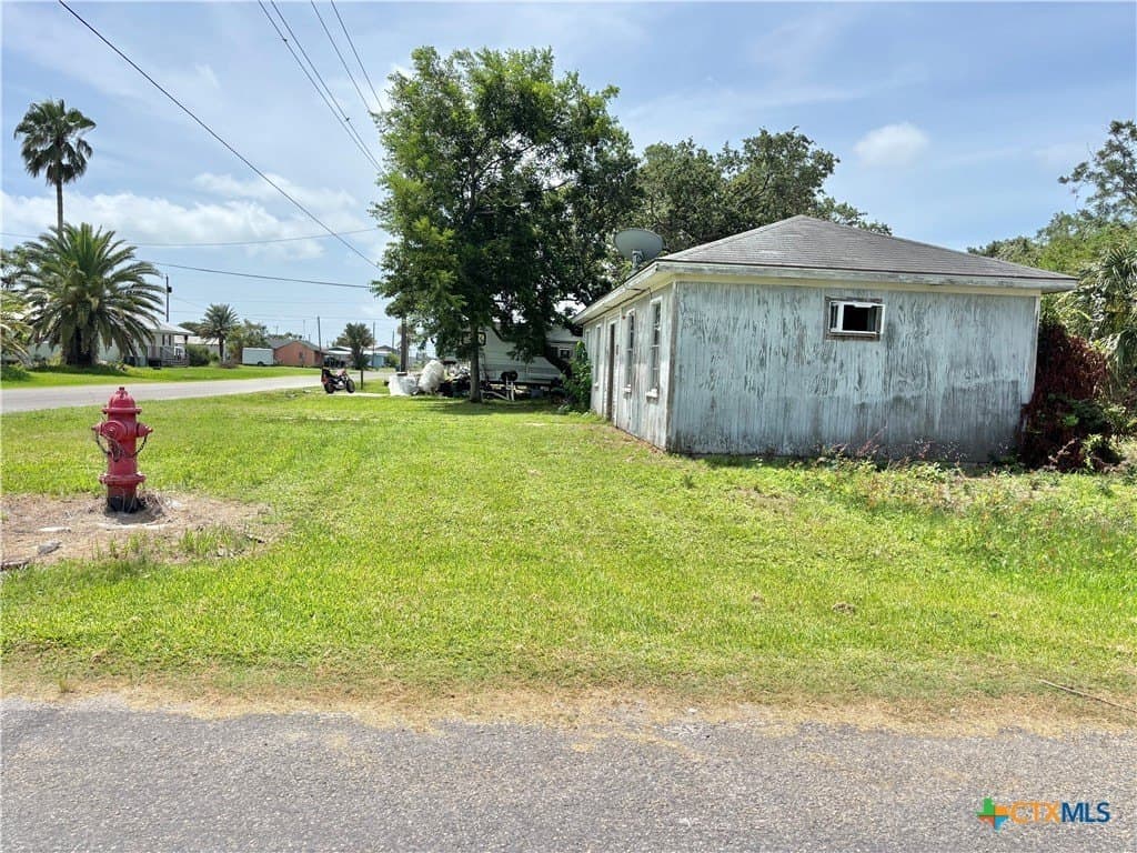 0.72 acres in Calhoun County - photo 13