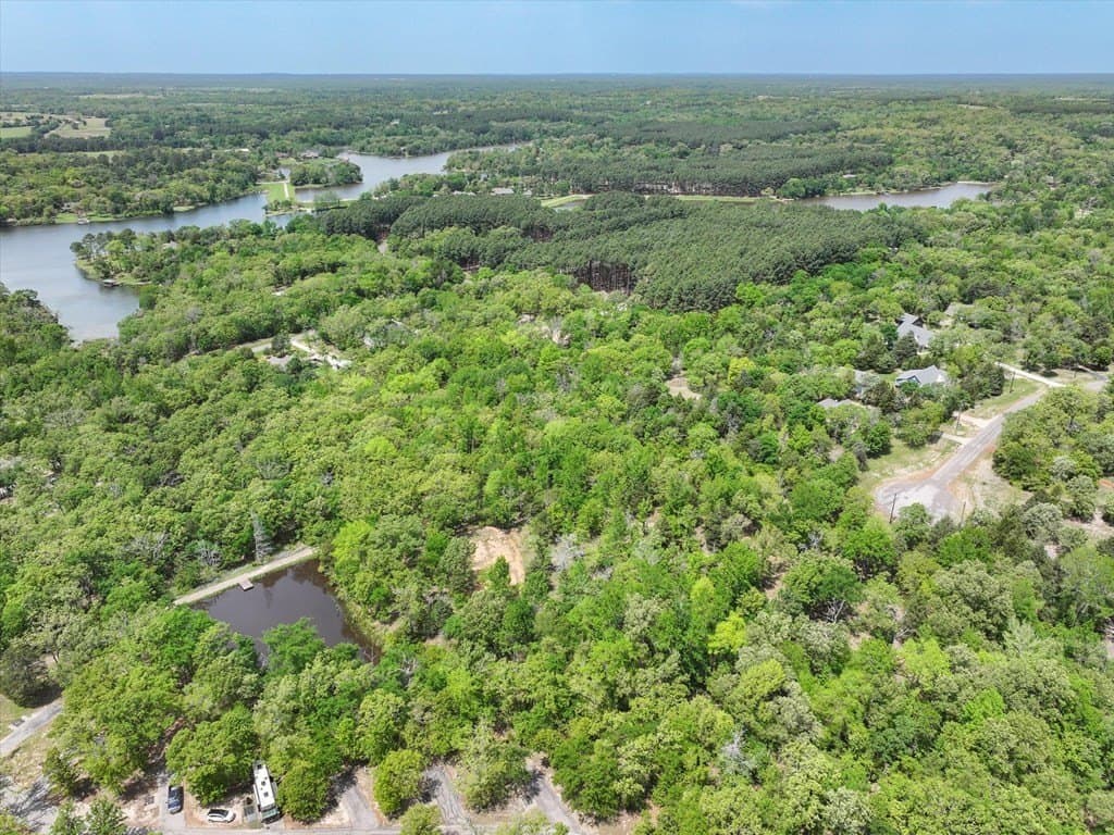 2.38 acres in Henderson County gallery image 3