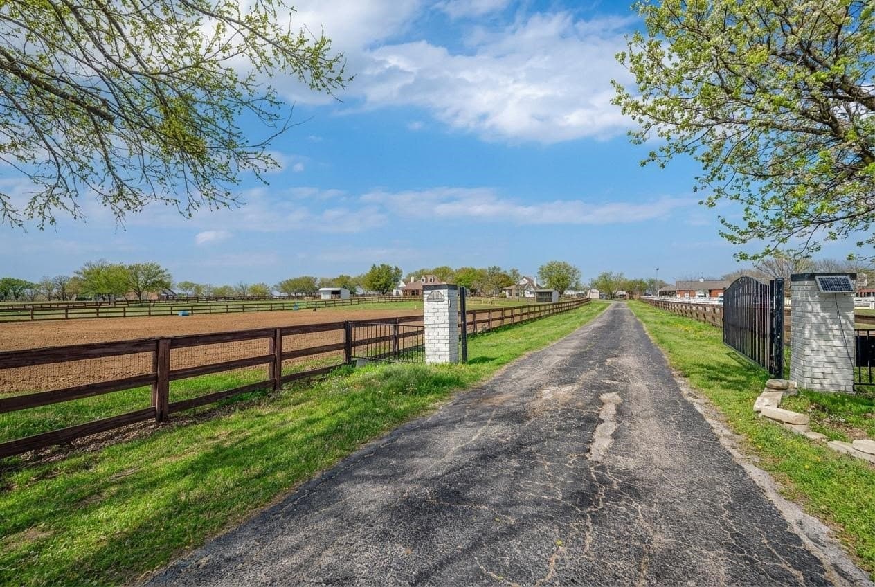 5.05 acres in Denton County gallery image 2