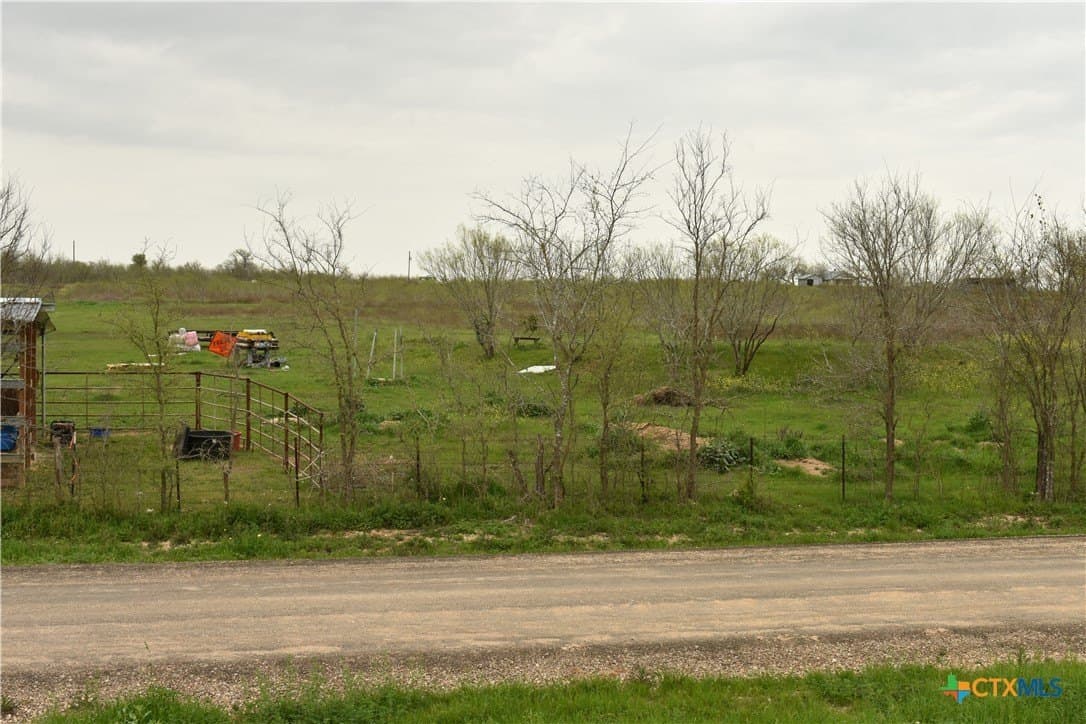 7.41 acres in Bastrop County gallery image 4