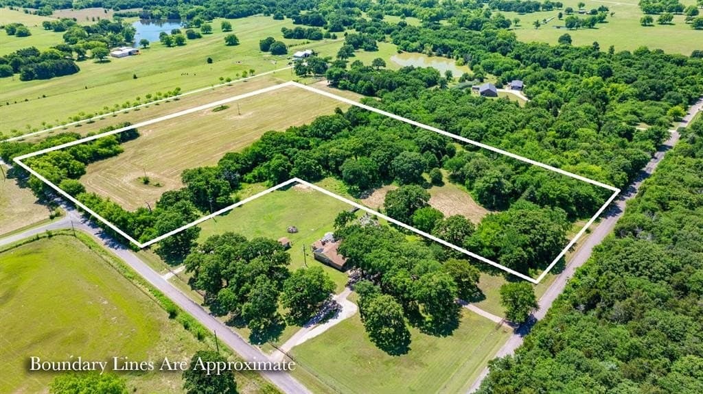 10.79 acres in Grayson County