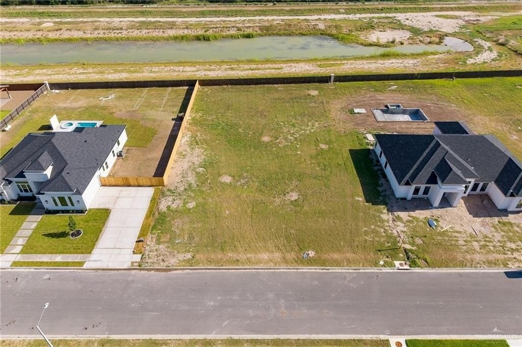 0.5 acres in Hidalgo County - photo 5