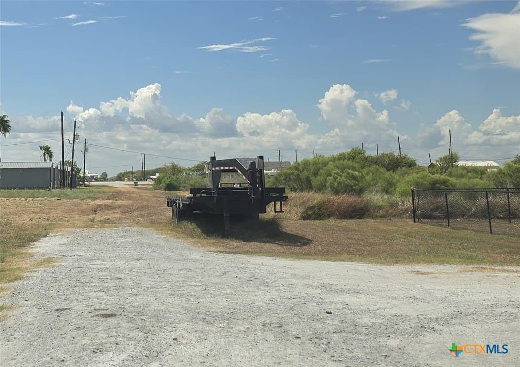 0.33 acres in Calhoun County - photo 6