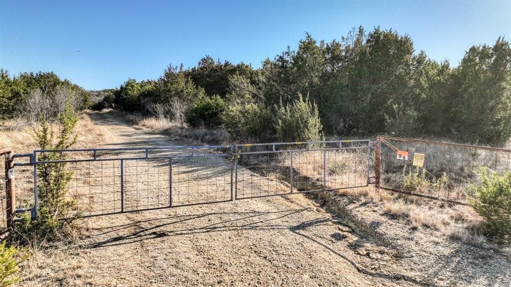 14 acres in Palo Pinto County gallery image 2