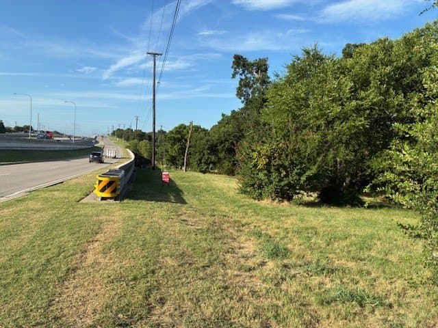 0.75 acres in Dallas County - photo 8
