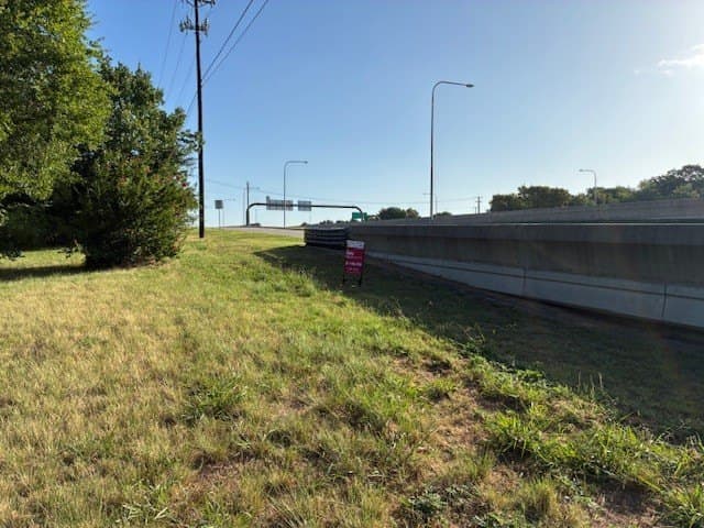 0.75 acres in Dallas County