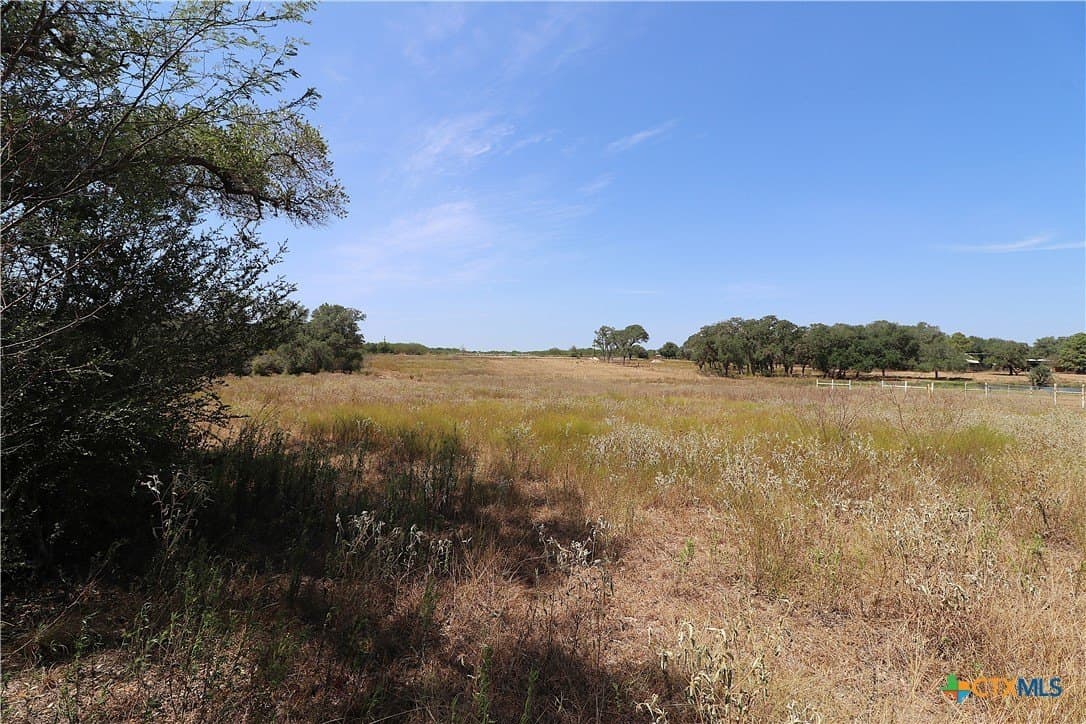 34.71 acres in Goliad County - photo 3