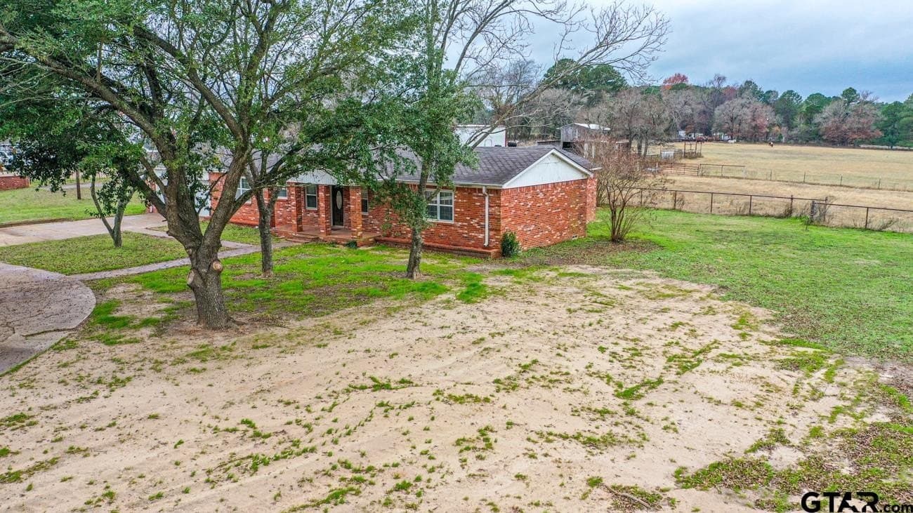 10.51 acres in Smith County gallery image 4