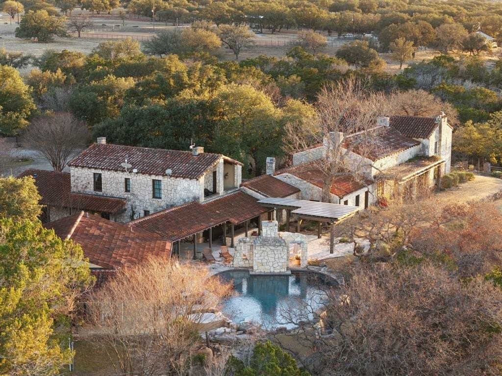 168.07 acres in Kerr County gallery image 2