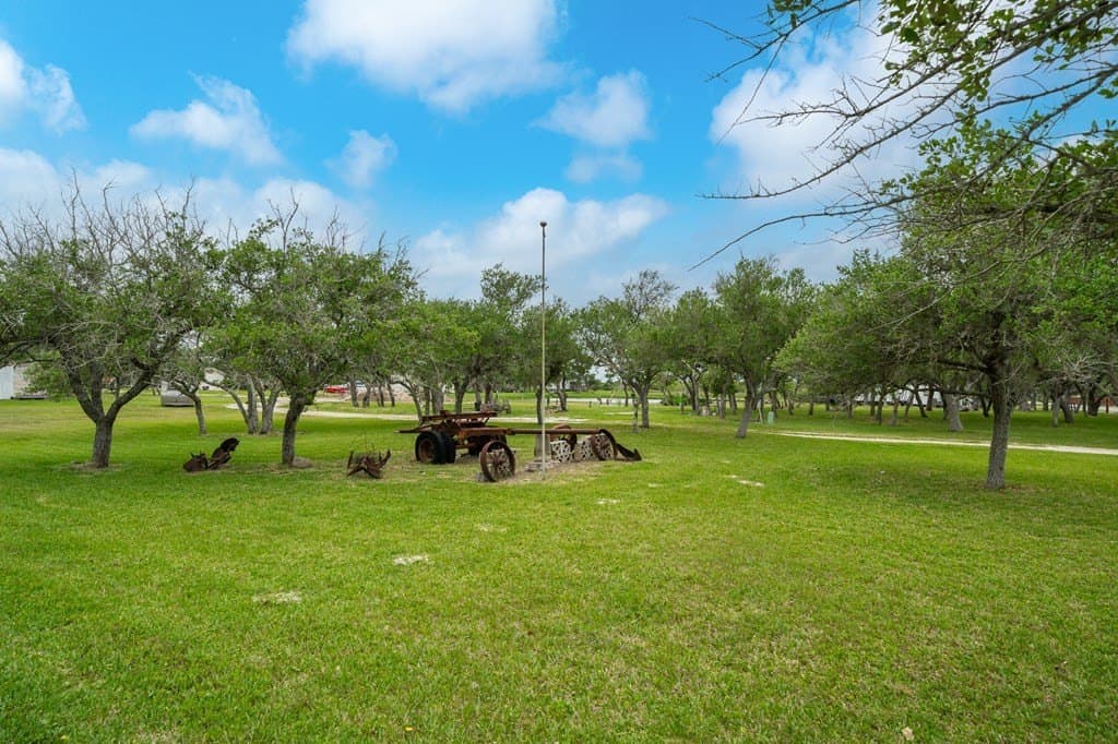 8.8 acres in Texas County gallery image 2