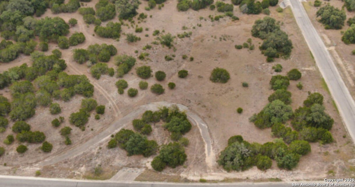 2 acres in Bandera County - photo 8