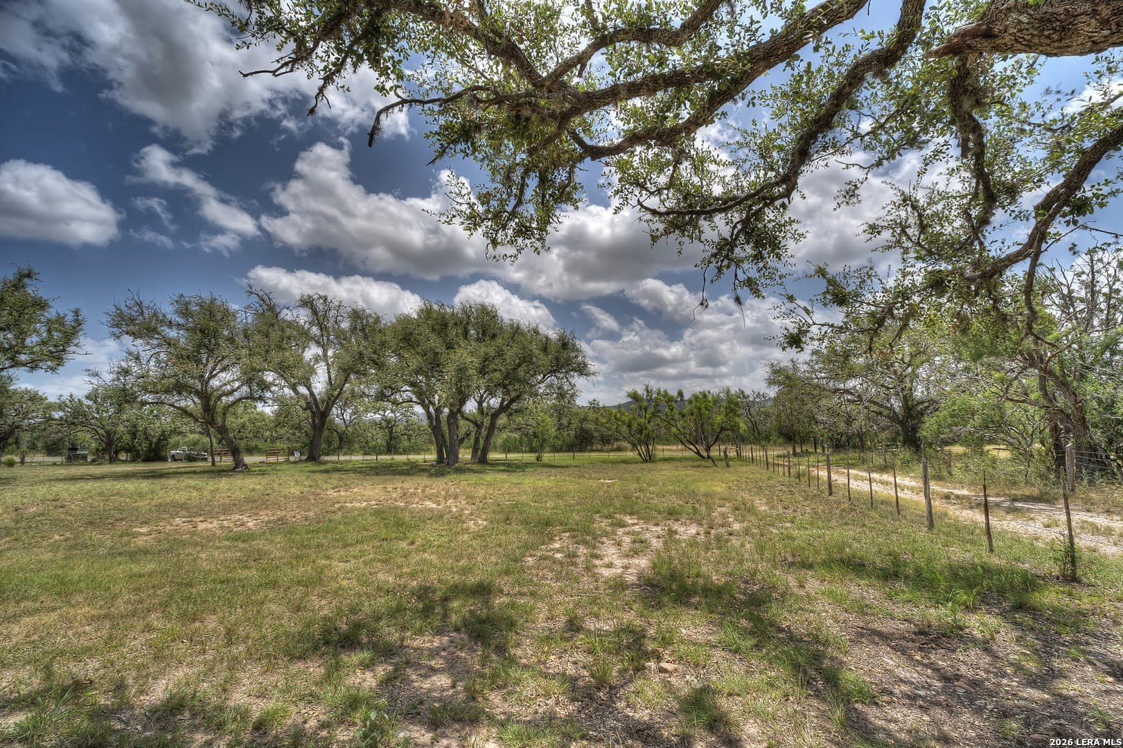 1 acres in Real County featured view