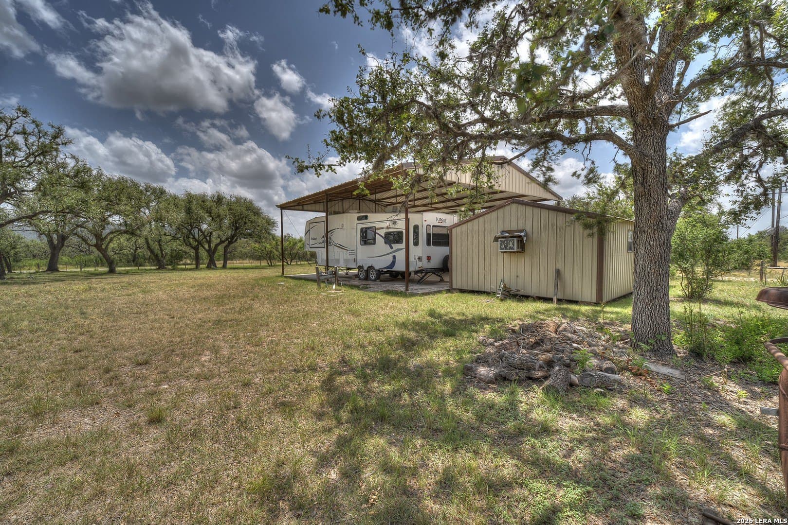 1 acres in Real County - photo 7