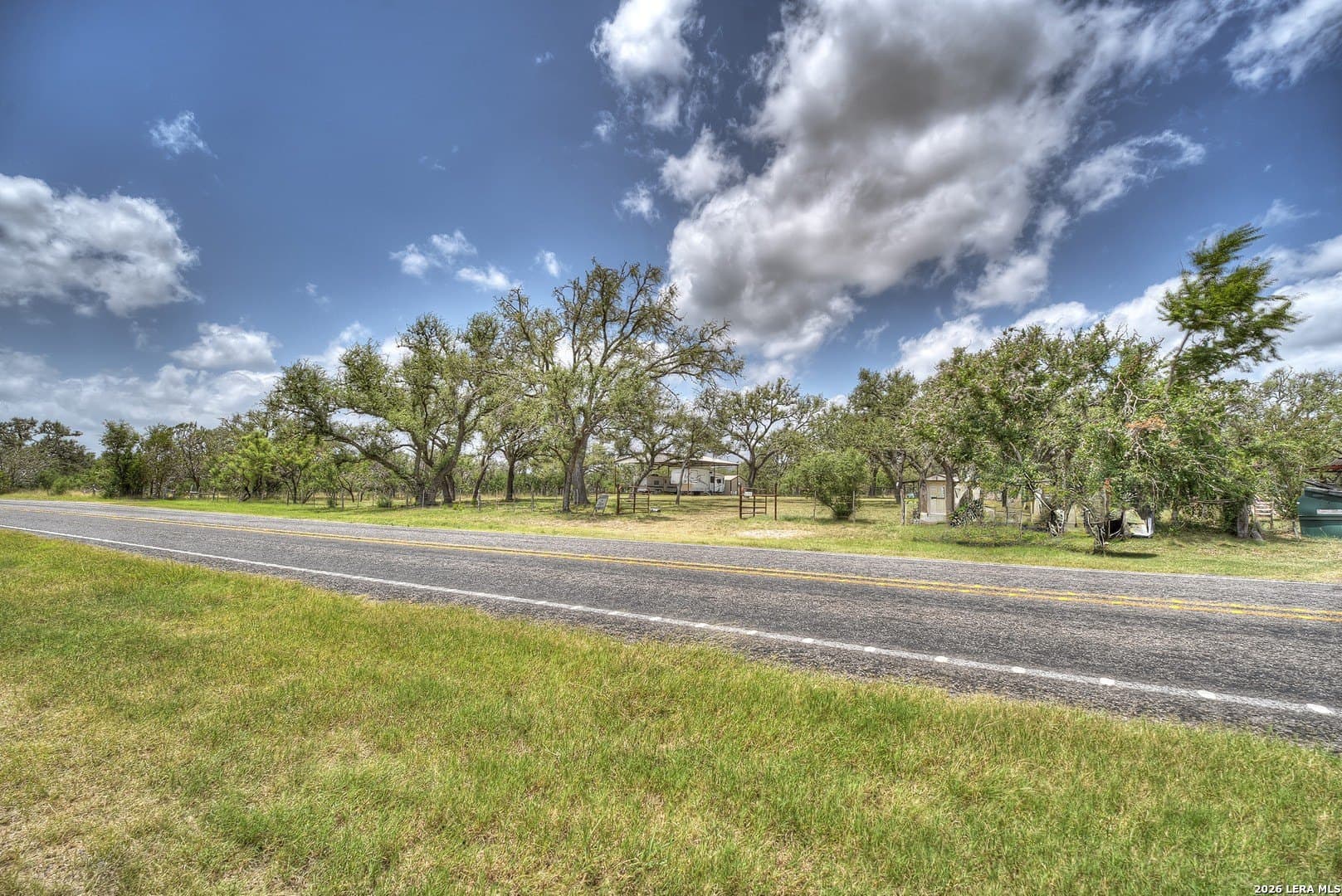 1 acres in Real County - photo 14