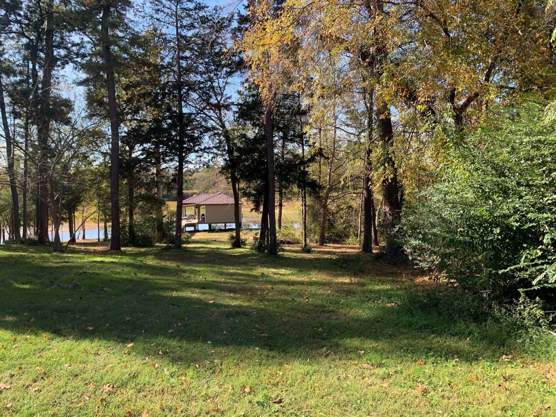 1.86 acres in Henderson County gallery image 3