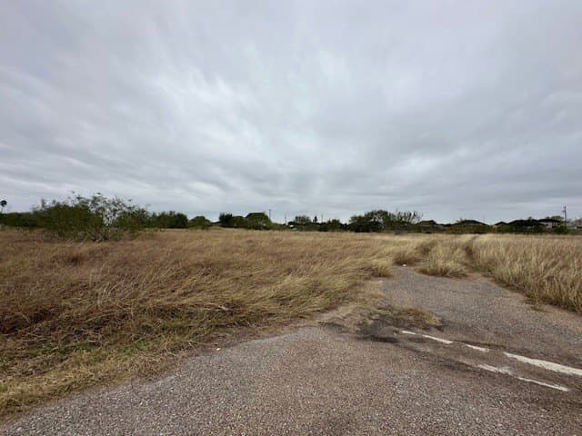 1.76 acres in Kleberg County - photo 7