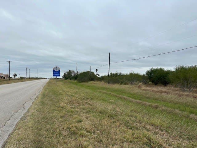 1.76 acres in Kleberg County gallery image 2