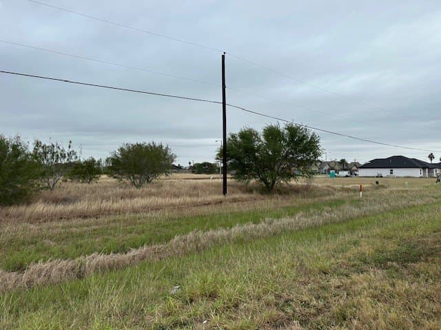 1.76 acres in Kleberg County gallery image 3