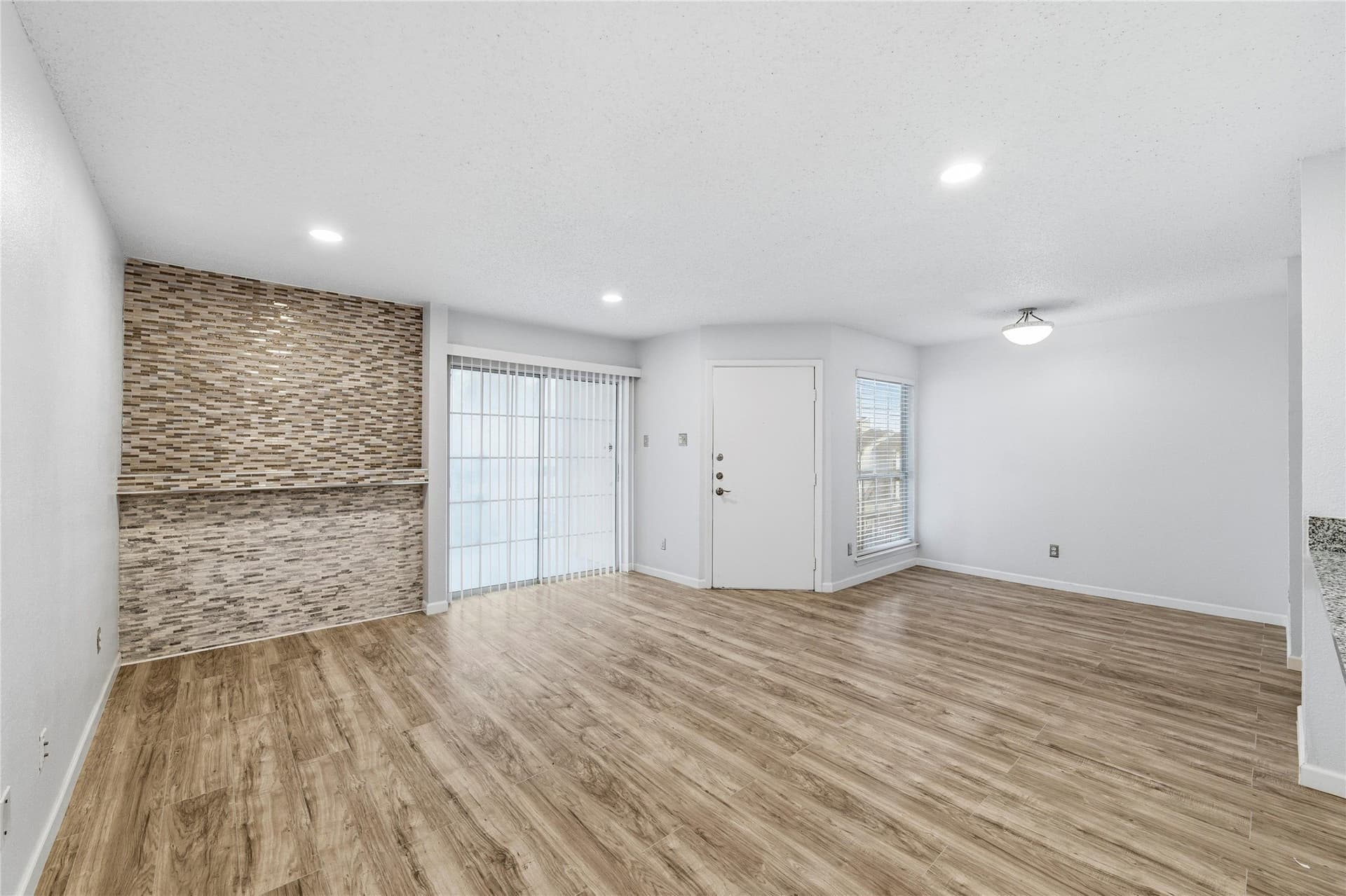 17.99 acres in Dallas County gallery image 2
