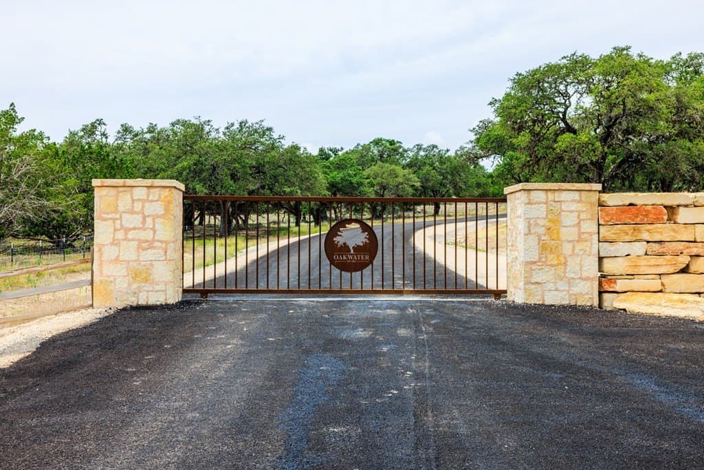 3.54 acres in Gillespie County - photo 17