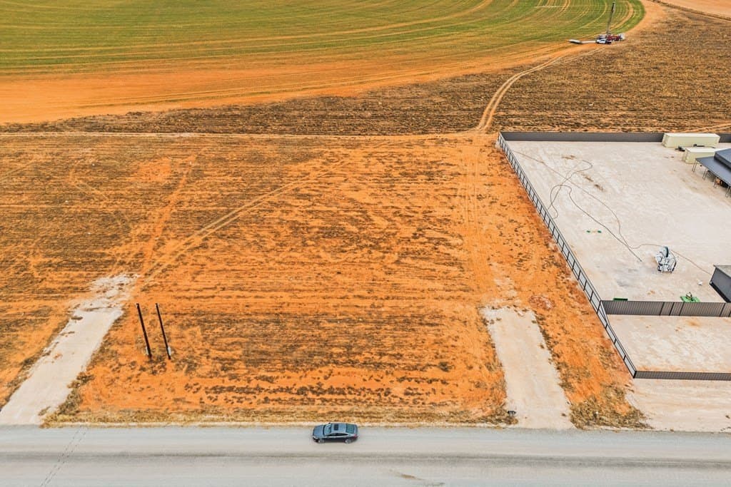 1.38 acres in Gaines County gallery image 2