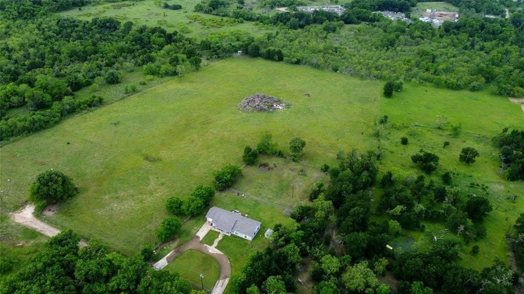 8 acres in Falls County gallery image 3