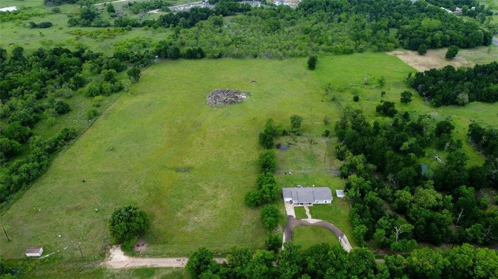 8 acres in Falls County gallery image 4
