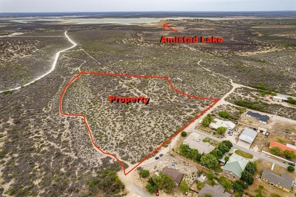 15 acres in Val Verde County gallery image 2
