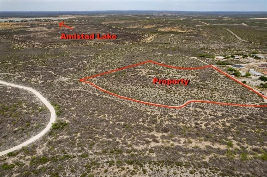 15 acres in Val Verde County gallery image 3