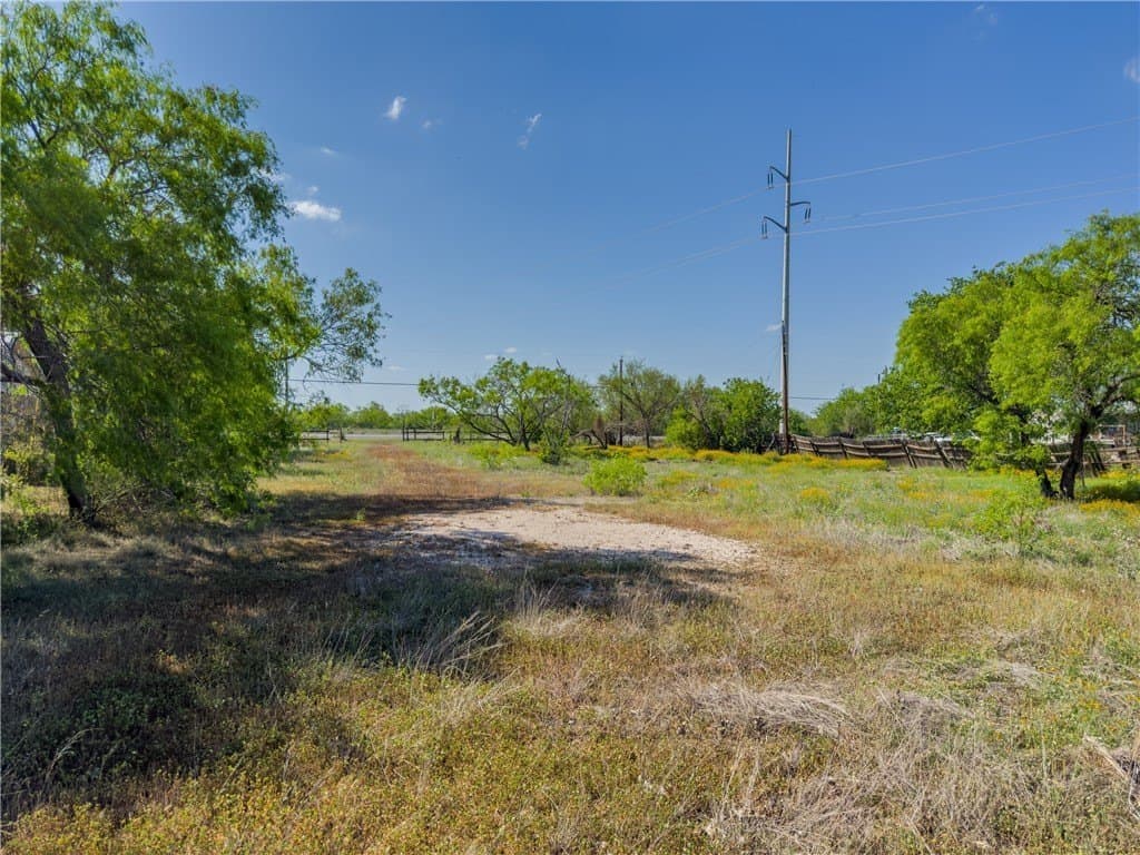 1 acres in Jim Wells County - photo 3