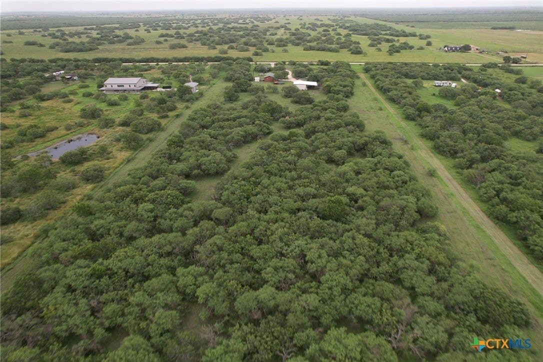 10 acres in Victoria County gallery image 3