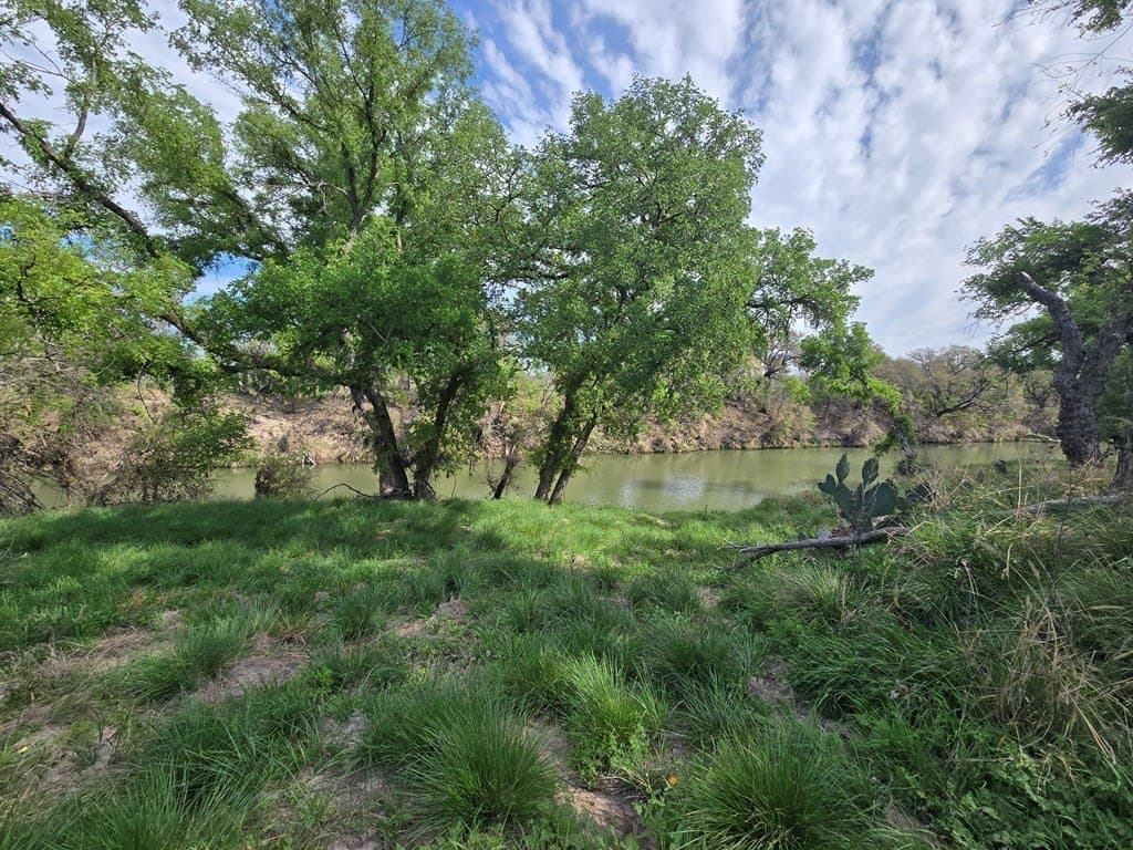 30.28 acres in Menard County - photo 16