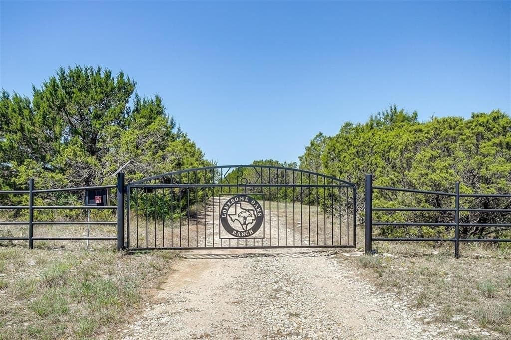 129.54 acres in Hood County gallery image 2